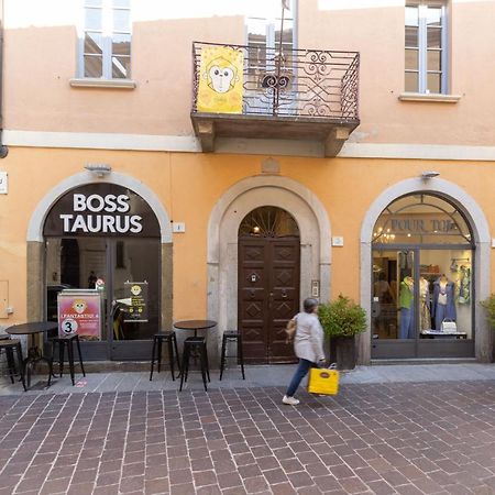 Apartament Casanina - The House Of Travelers Como Zewnętrze zdjęcie