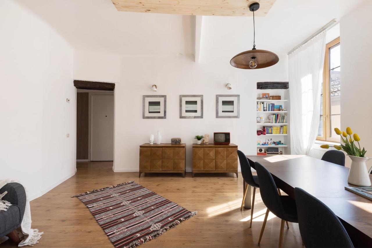 Apartament Casanina - The House Of Travelers Como Zewnętrze zdjęcie